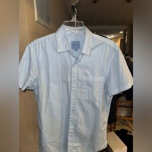 Short sleeve button up